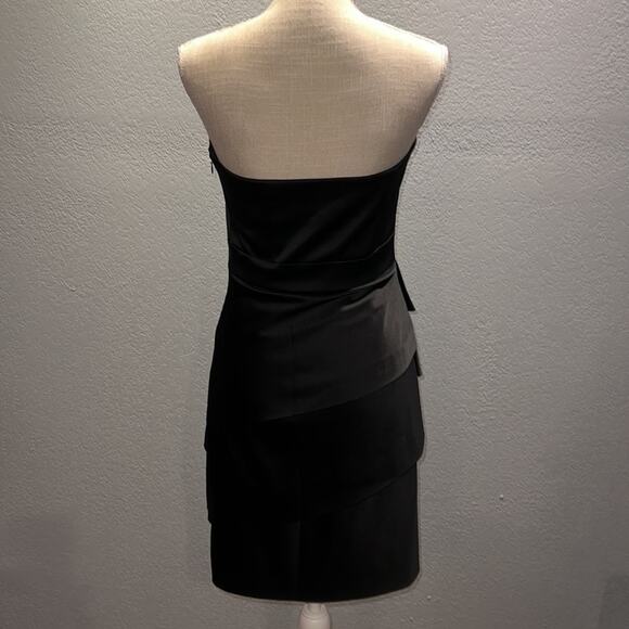 White House Black Market Satin Lined Strapless Beautiful Cocktail Dress - Size 4 - Picture 5 of 10